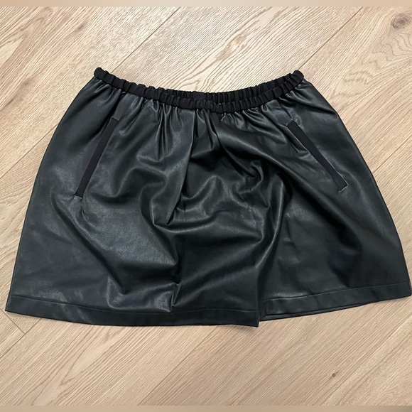 Black Leather Skirt - Picture 1 of 2